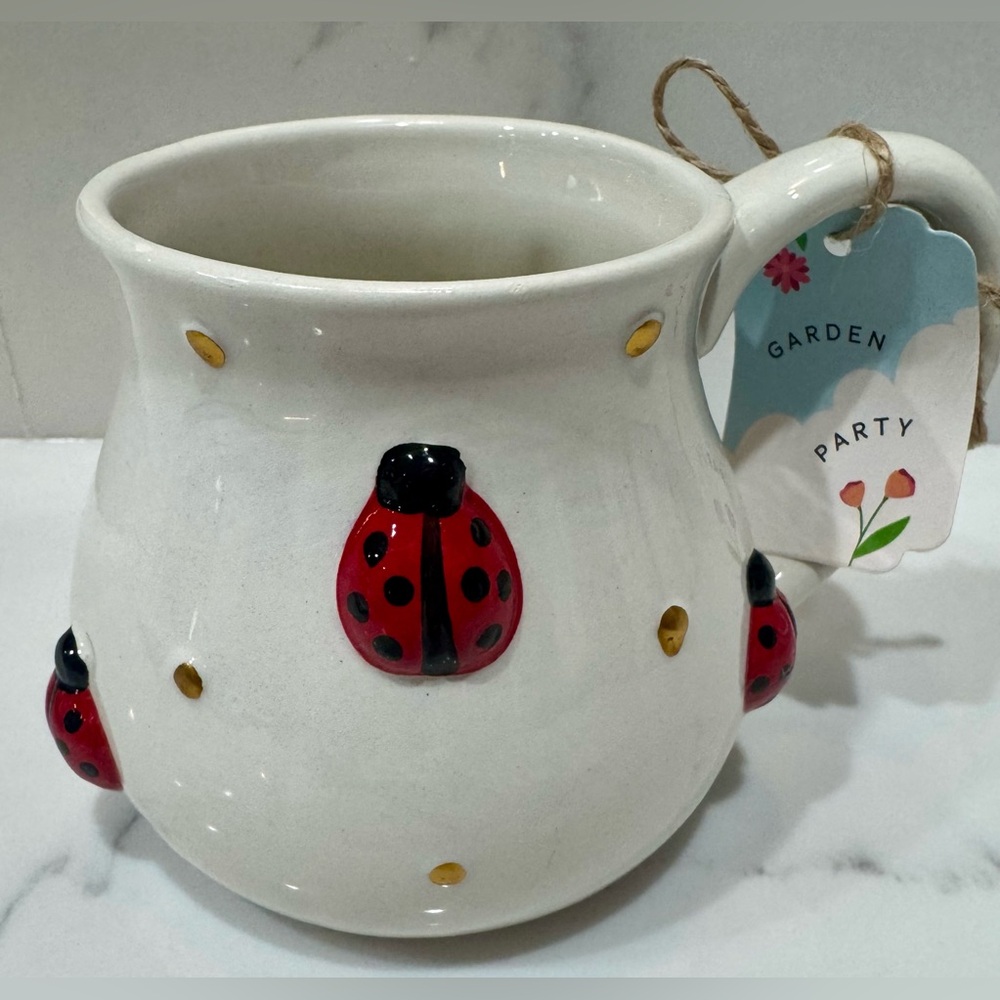 GLOBAL DESIGNS SPRING SUMMER COFFEE MUG w/3D LADYBUGS & GOLD DOTS NEW